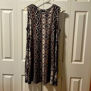 Nicole Miller Sleeveless Patterned with Black and Tan. Size Large